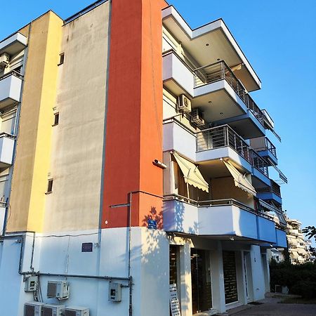 Homely Flat Near Airport سالونيك المظهر الخارجي الصورة
