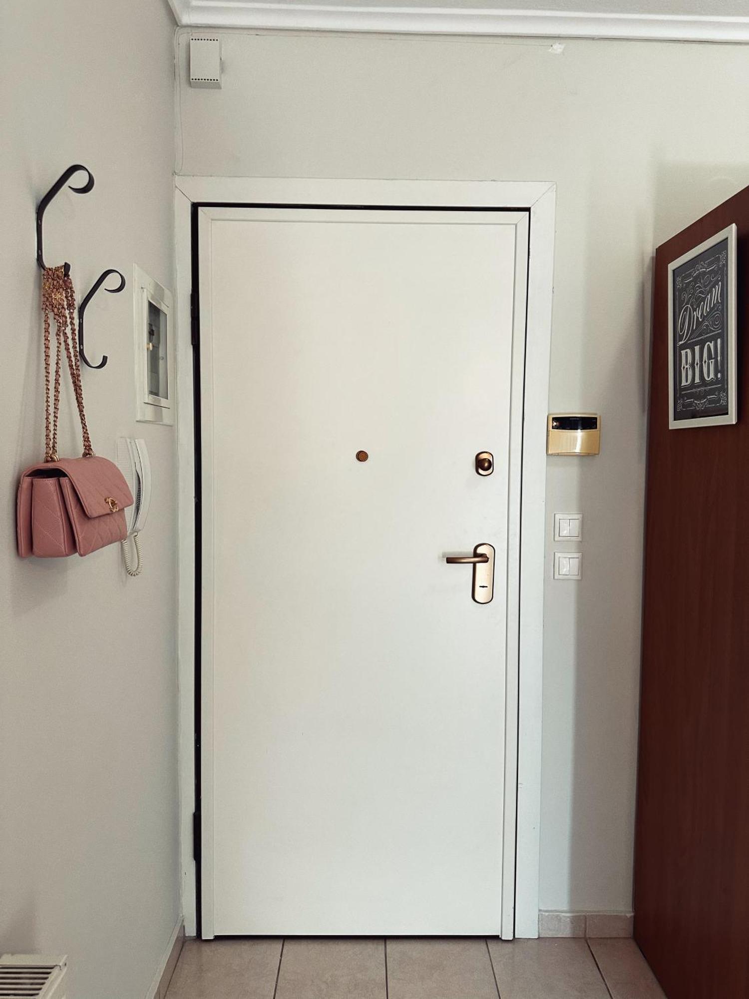 Homely Flat Near Airport سالونيك المظهر الخارجي الصورة